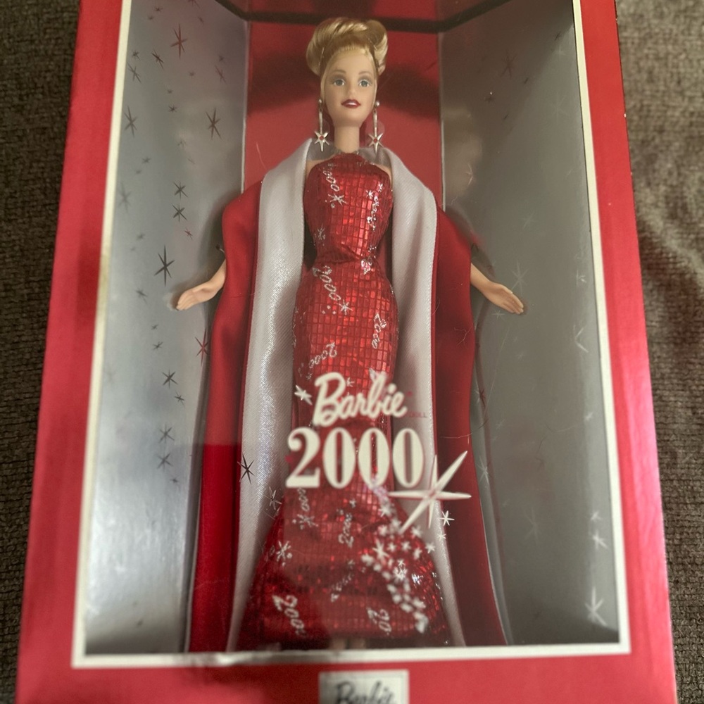Barbie 2000 Holiday Doll - Red and White